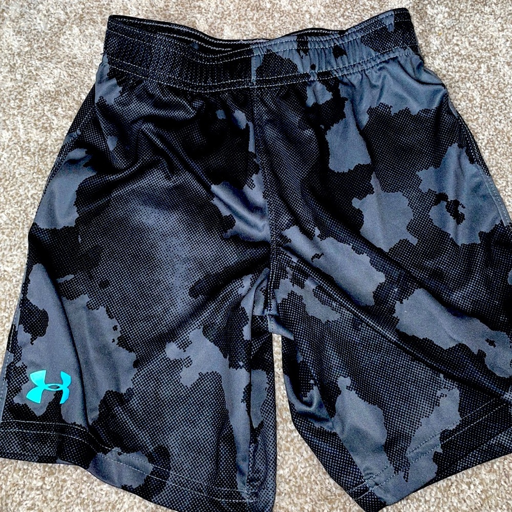 Under armour shorts, boy size 7